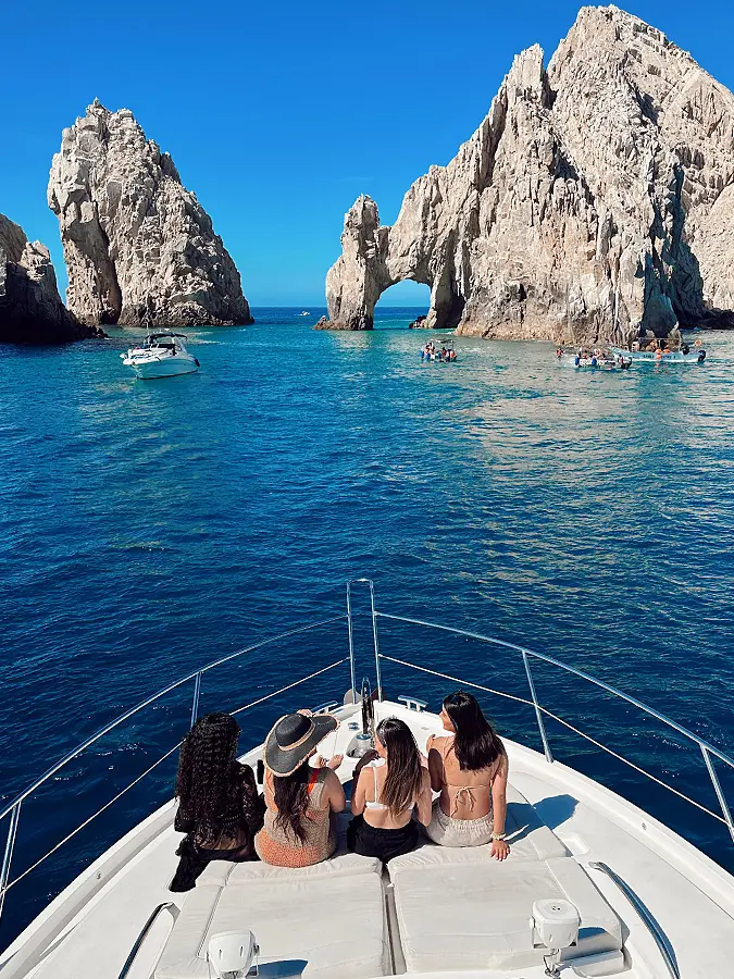 Cabo San Lucas, SESTANTE Servicios Navieros, Embarcaciones