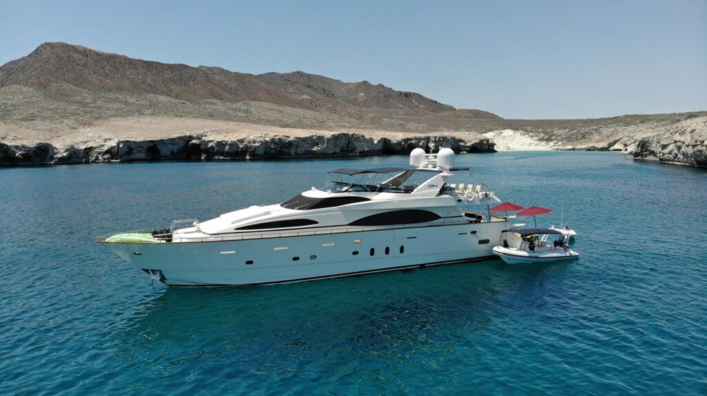 Azimut 100 SESTANTE Servicios Navieros, Embarcaciones La Paz, BCS